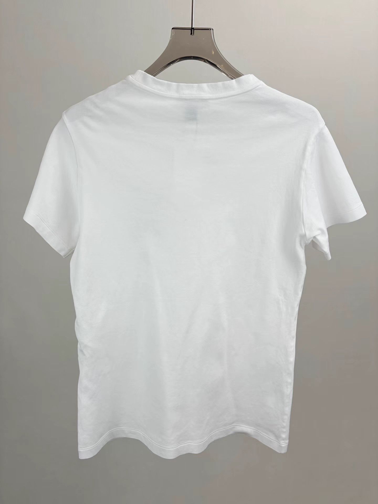 Louis Vuitton LOUIS VUITTON LV Chain Slogan White Short Sleeve Size US L / EU 52-54 / 3 - 2 Thumbnail