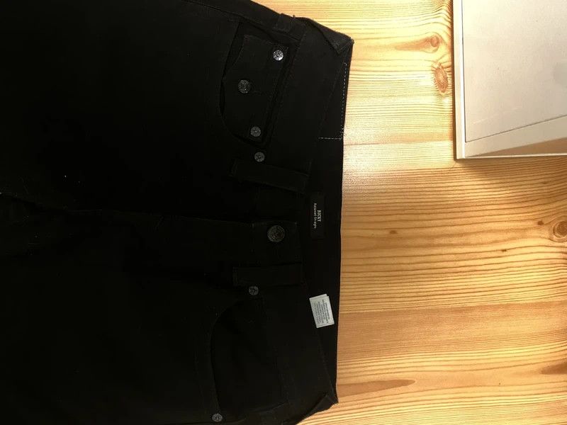 True Religion True Religion Black Rhinestone Jeans Size US 30 / EU 46 - 4 Thumbnail