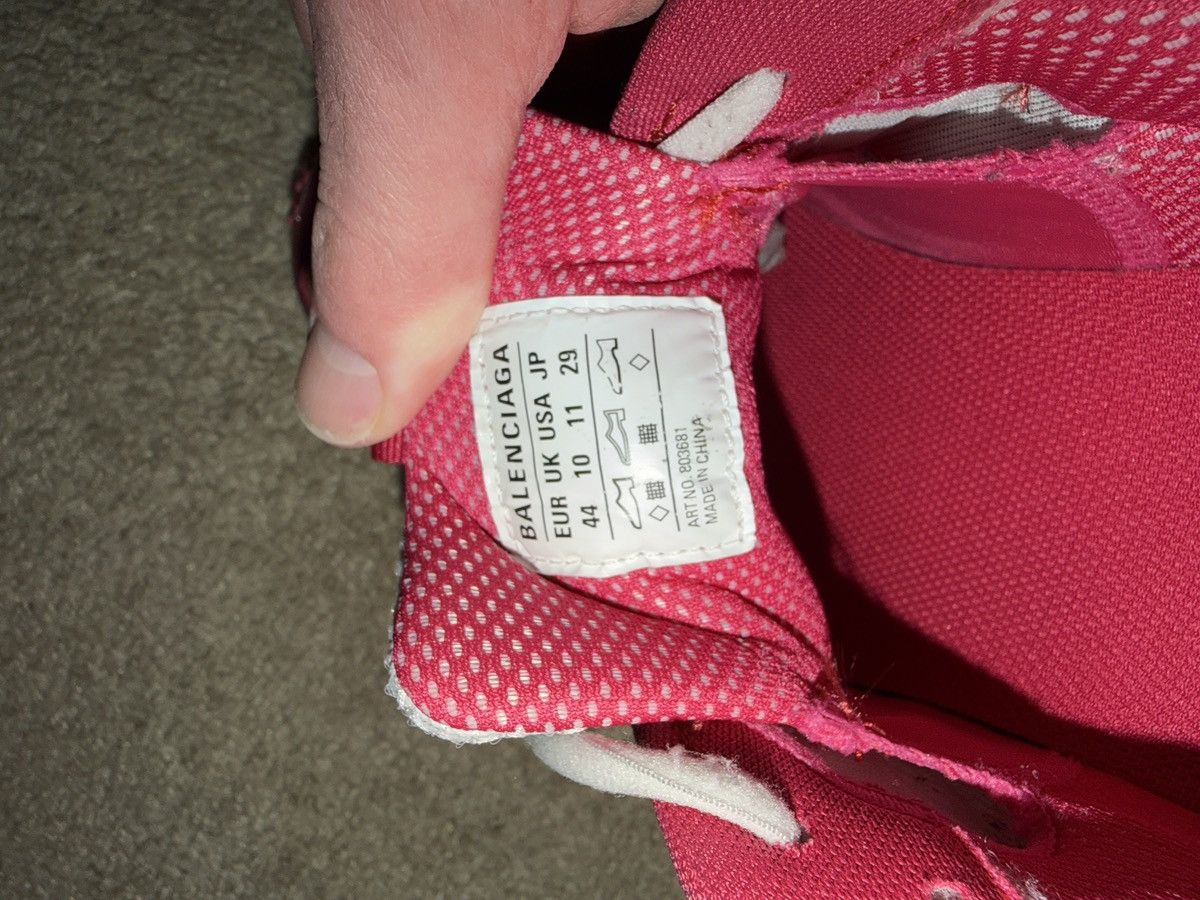Balenciaga balenciaga stapler red yellow size 44 Size US 11 / EU 44 - 8 Thumbnail