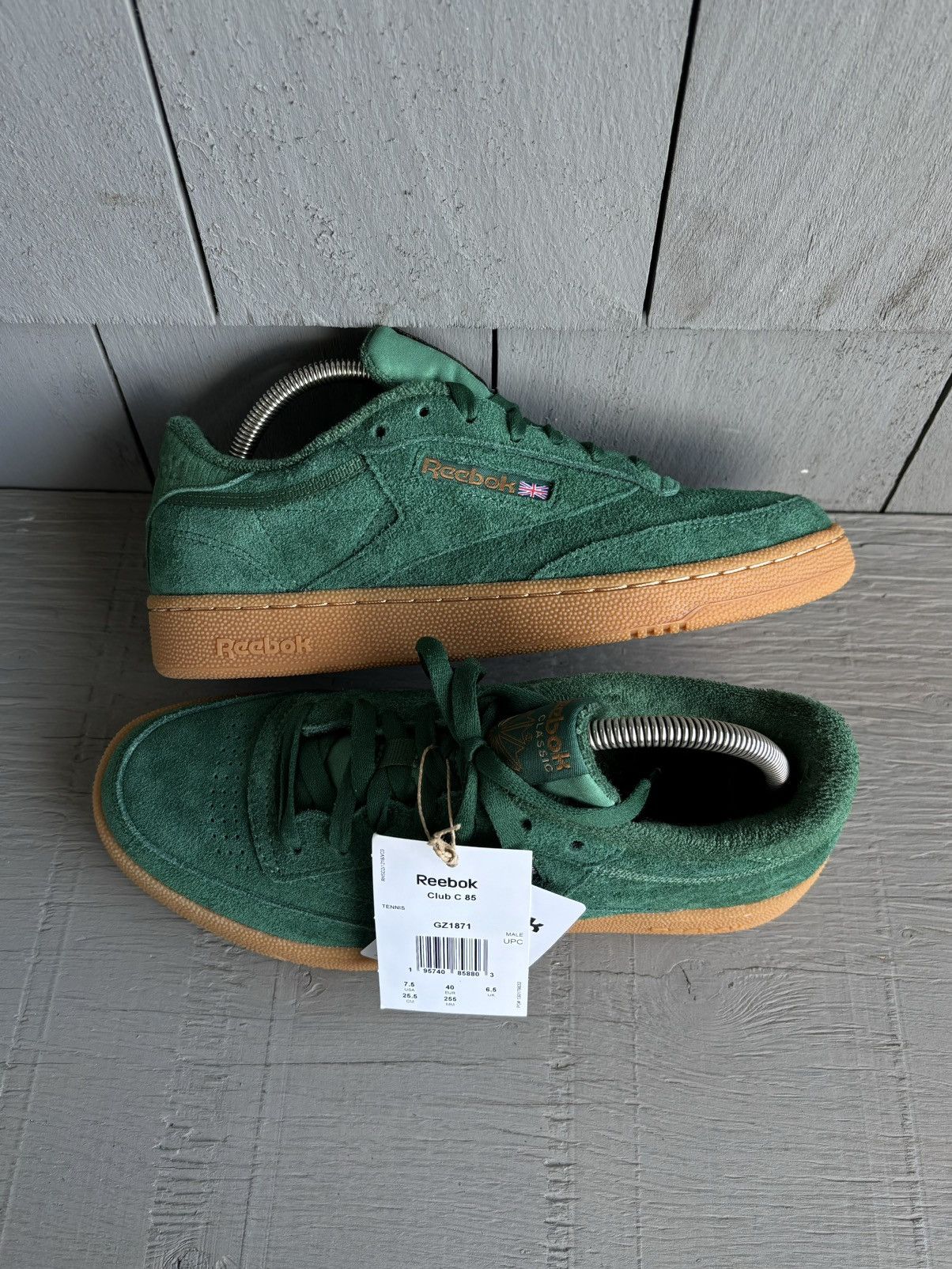 Reebok Reebok Club C 85 GZ1871 Dark Green Suede Gum Sole 8 Skate Size US 7.5 / EU 40-41 - 1 Thumbnail