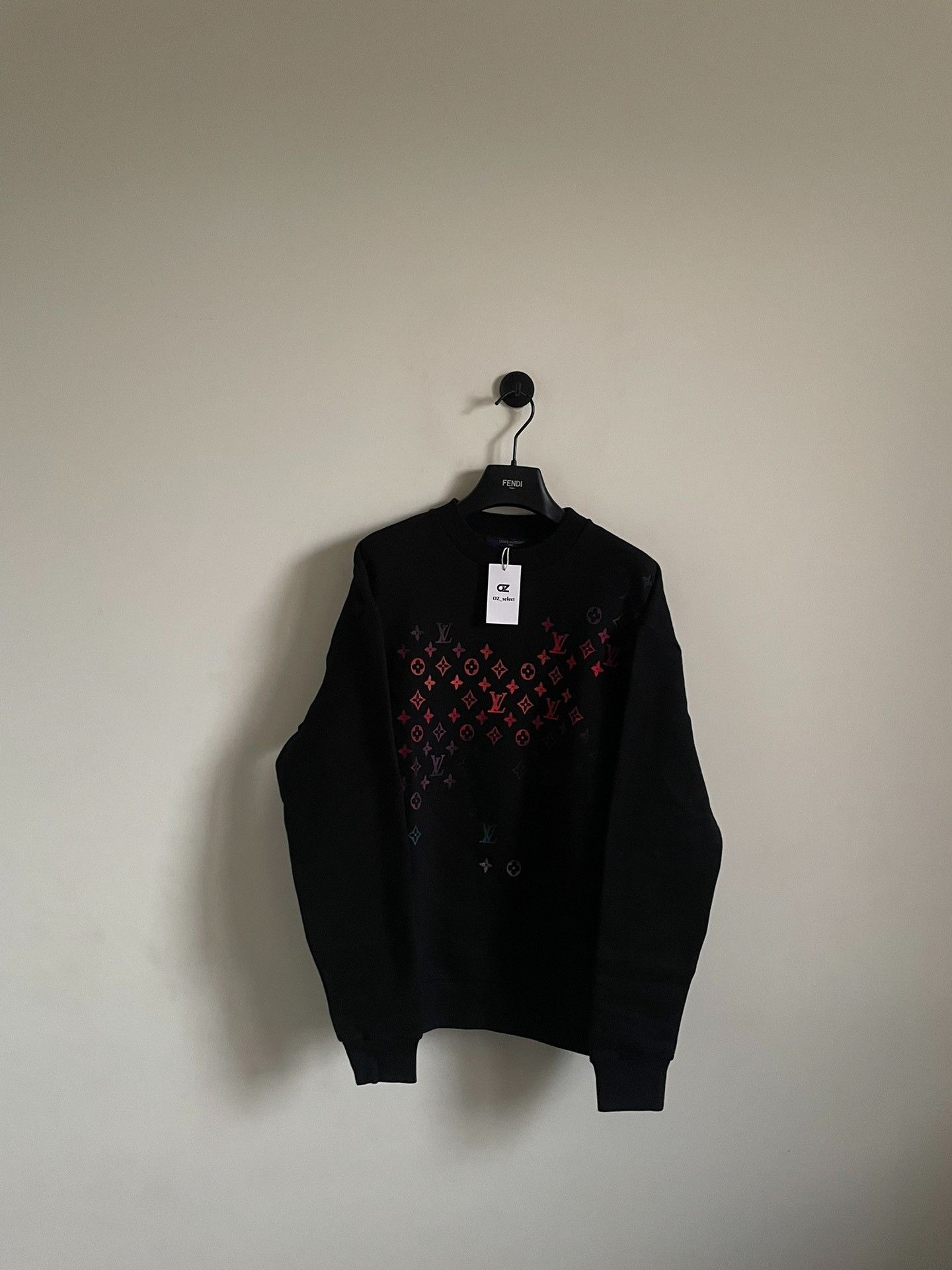 Louis Vuitton Louis Vuitton Gradient Embroidered Full Print Sweater Nexta Size US XS / EU 42 / 0 - 1 Thumbnail