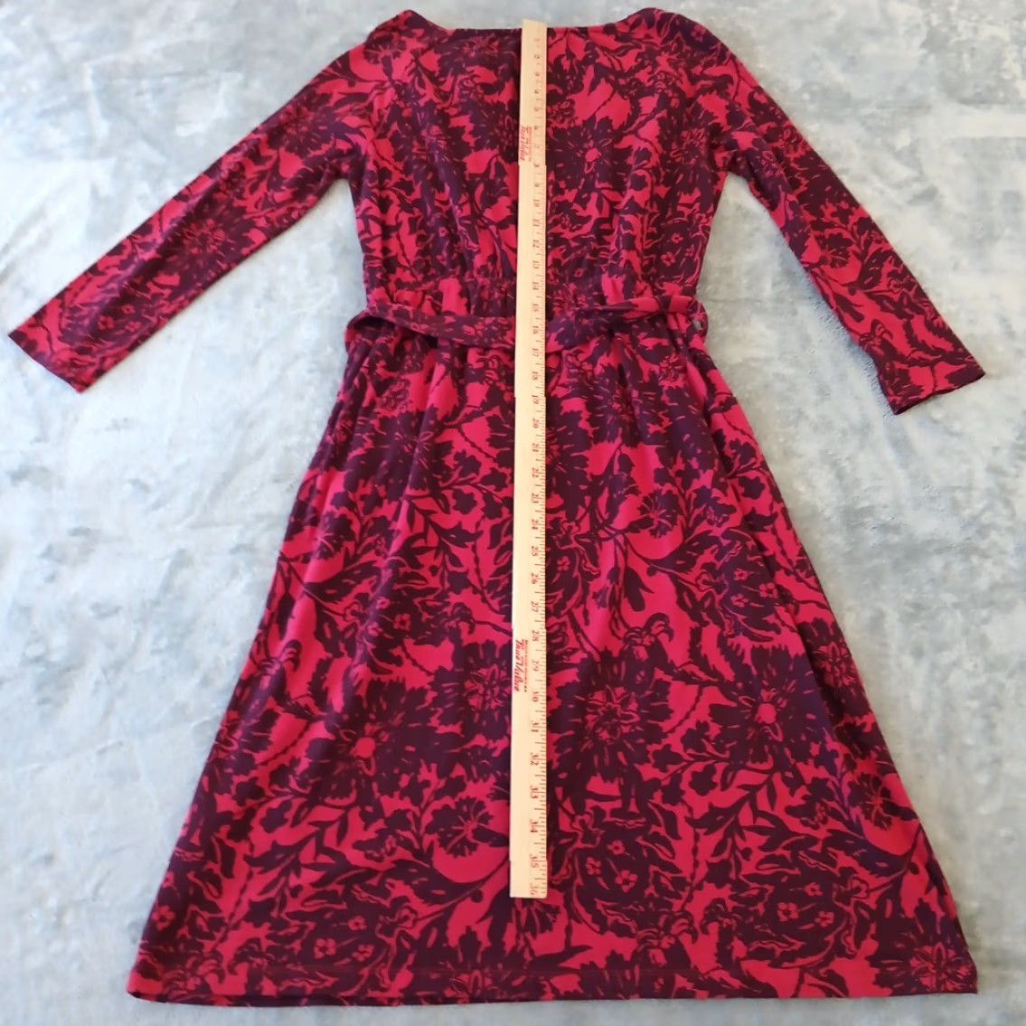 Lands' End Lands' End Fit Flare Dress XS Red Floral Long Sleeve V-Neck Pullover Dress, Knee Length, Belted, Regular, Women, Cotton Spandex, Machine Washable Size XS / US 0-2 / IT 36-38 - 5 Thumbnail