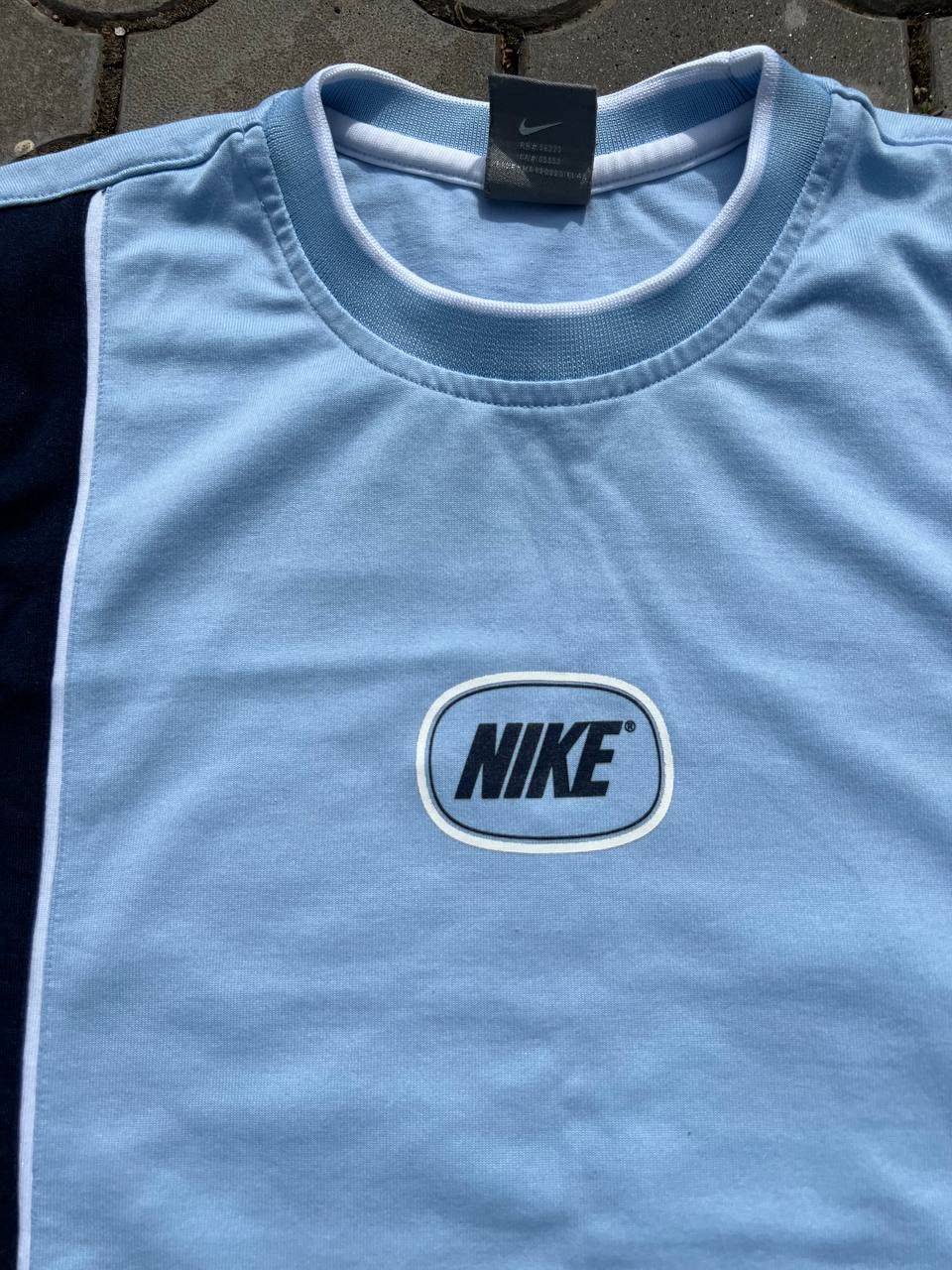 Vintage Vintage Nike Center Logo Oversized Tee Y2K USA Size US M / EU 48-50 / 2 - 3 Thumbnail