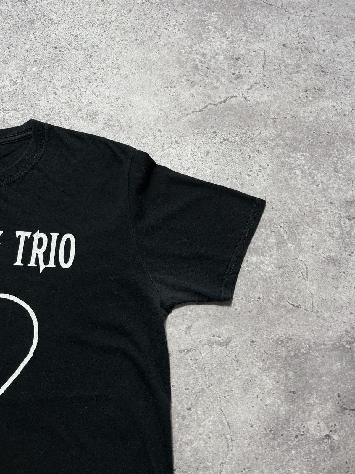 Band Tees Vintage ALKALINE TRIO Punk Band Tour Y2K Tshirt Size US L / EU 52-54 / 3 - 4 Thumbnail