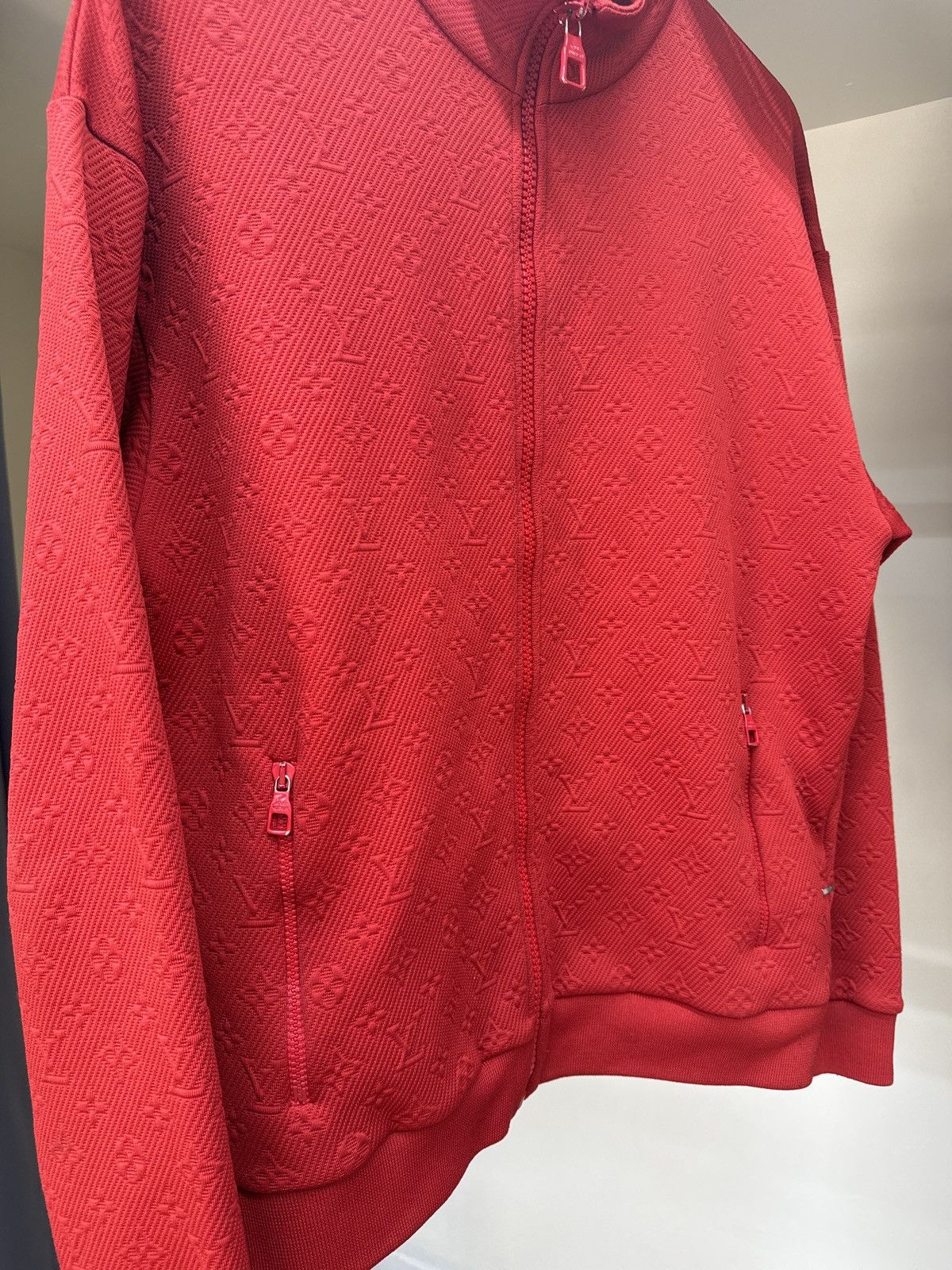 Louis Vuitton Louis Vuitton Monogram Red Zip Up Size US L / EU 52-54 / 3 - 3 Thumbnail