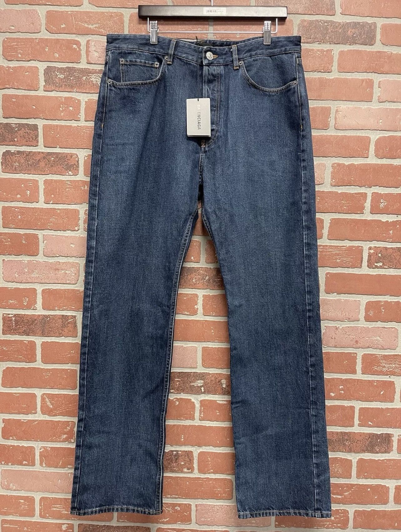Balenciaga Size 36 - Balenciaga Standard Fit Jean Denim Daddy Wash $895 Size US 36 / EU 52 - 1 Thumbnail