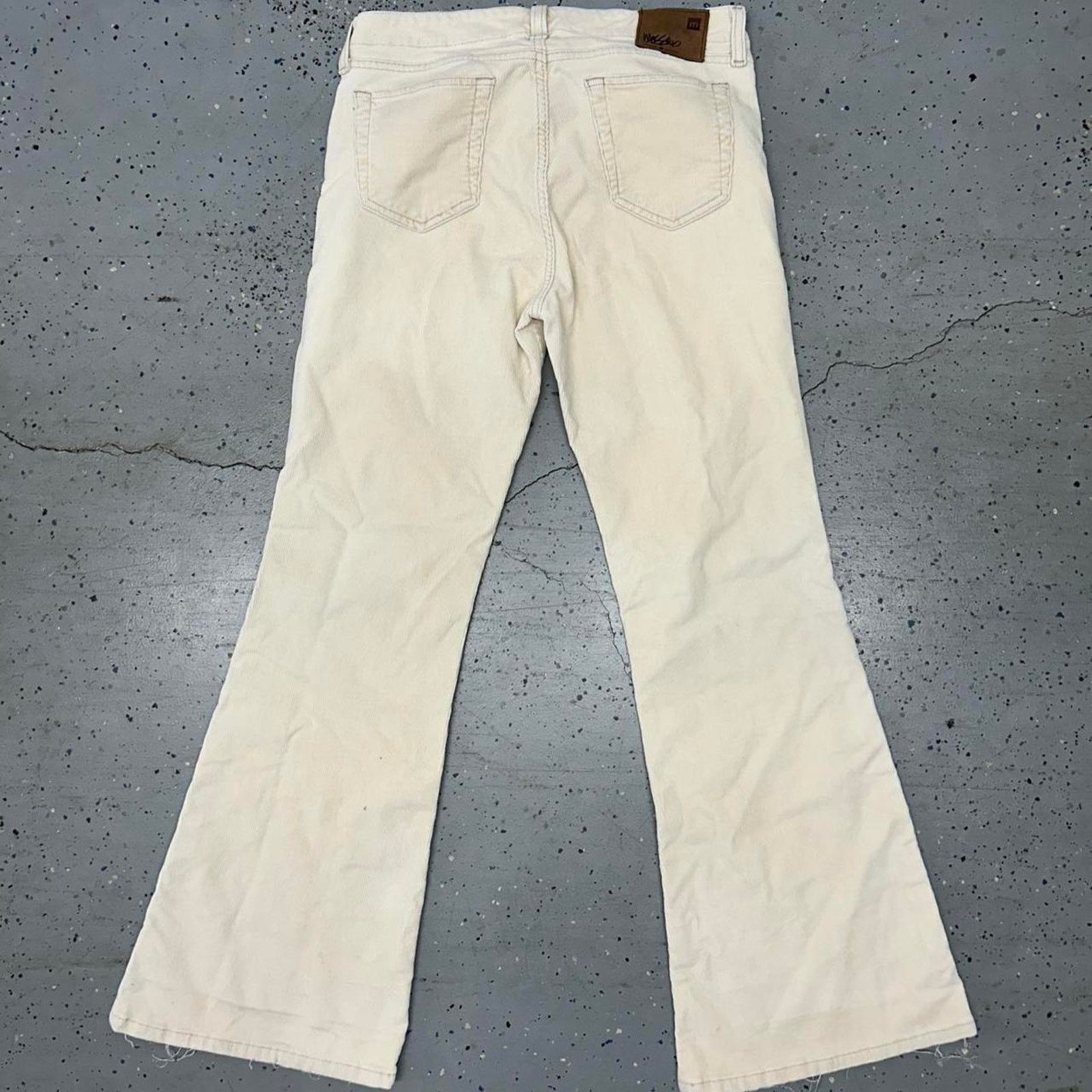 Mossimo Y2K Cream corduroy mossimo flare pants Size 34" / US 12 / IT 48 - 7 Thumbnail