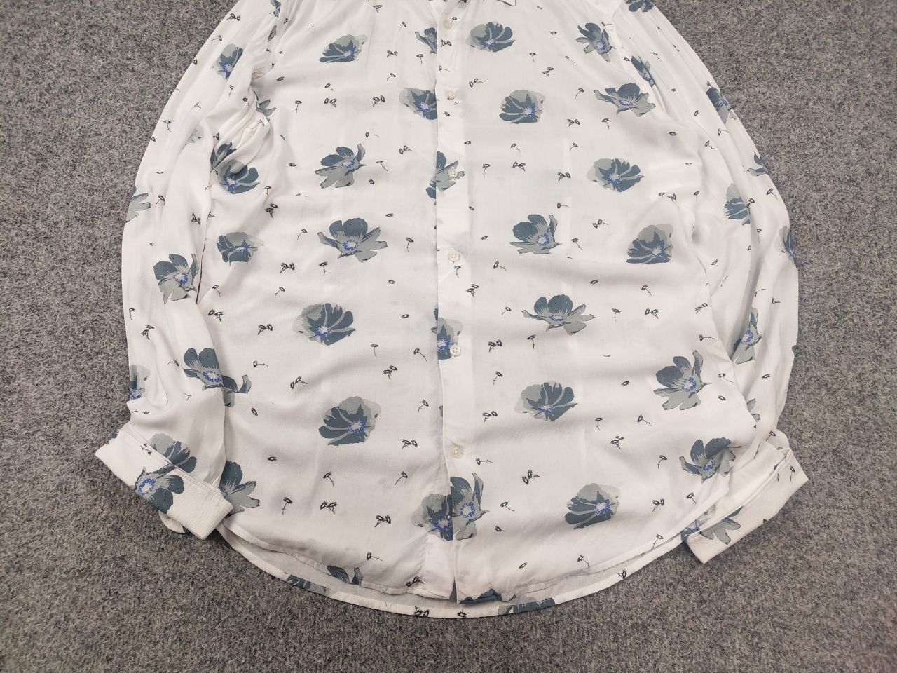 Reiss Reiss white viscose casual Button Shirt blue flower logo Size US L / EU 52-54 / 3 - 3 Thumbnail