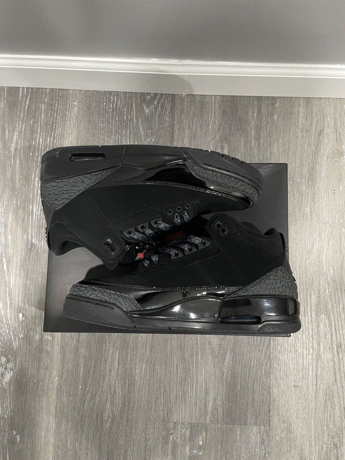 Jordan Brand Air Jordan 3 ‘Black Cat’ 2025 Size US 9.5 / EU 42-43 - 2 Thumbnail