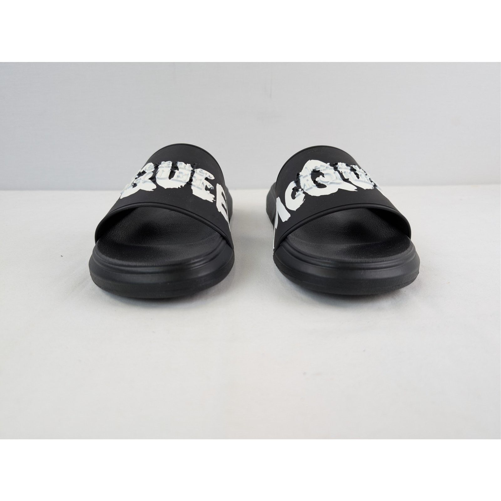 Alexander McQueen o1rshd1 Sandal Rubber Slider Logo Slippers in Black 41 Size US 8 / EU 41 - 9 Thumbnail