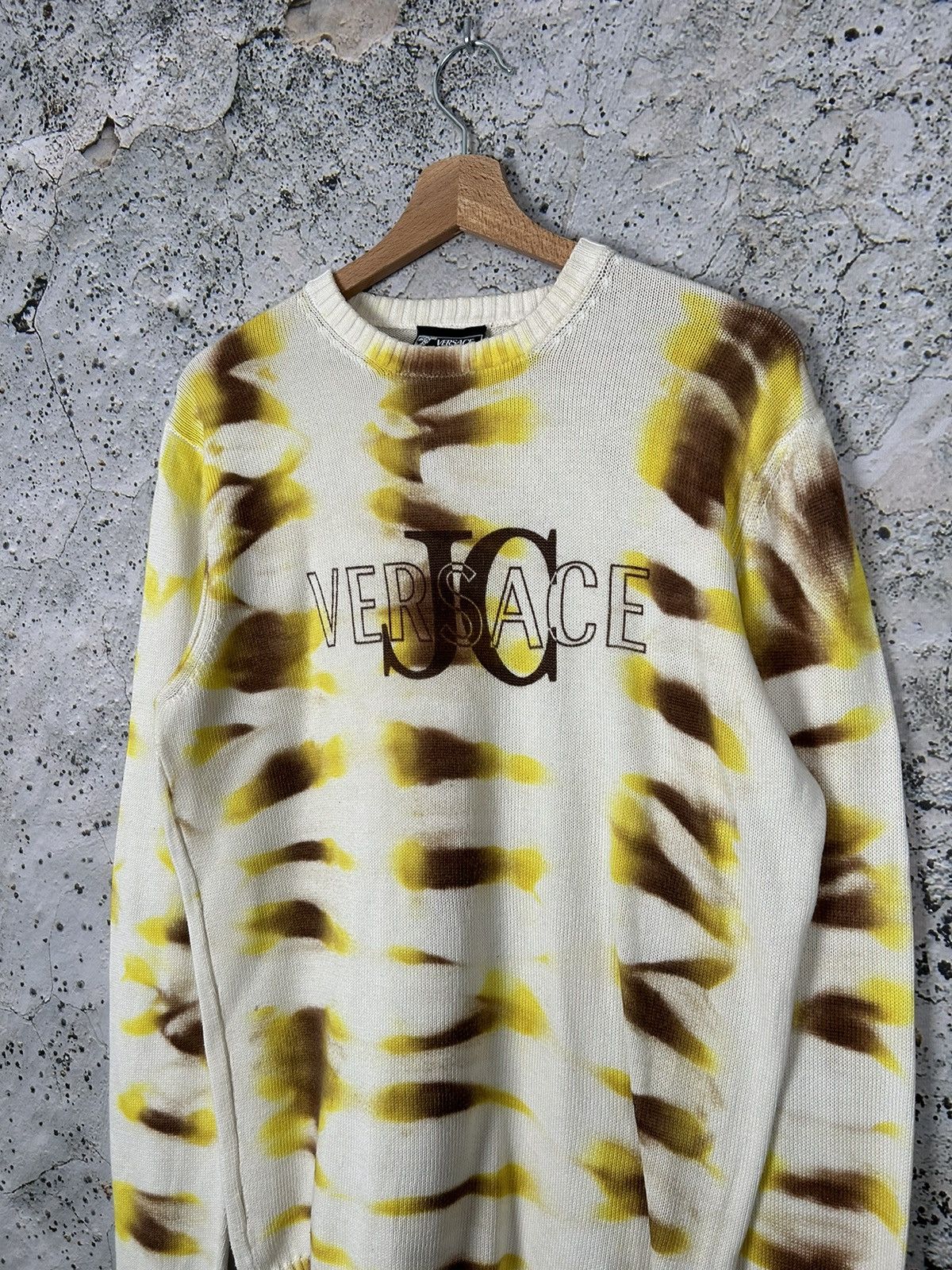 Versace Jeans Couture Vintage Versace Jeans Couture Logo Designer Sweater Rare Size US L / EU 52-54 / 3 - 2 Thumbnail