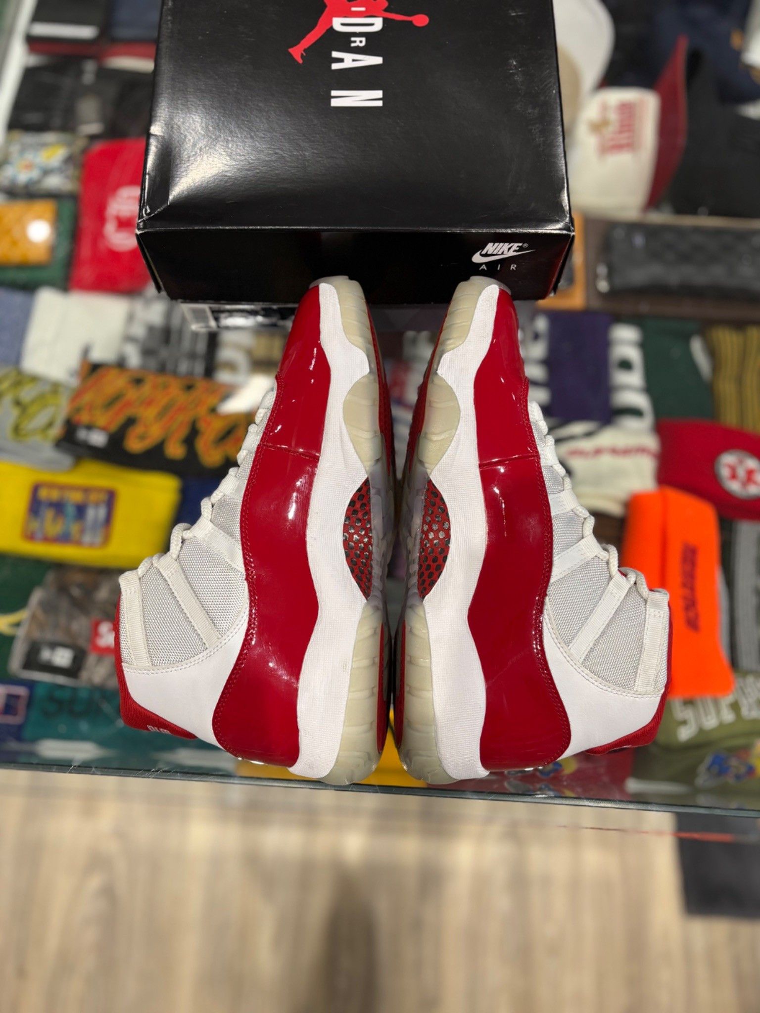 Jordan Brand Jordan 11 Cherry (2022) Size US 10.5 / EU 43-44 - 5 Thumbnail