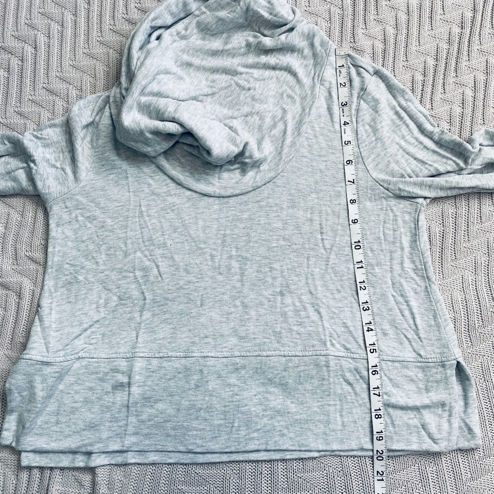 Lou & Grey Lou & Grey gray cowl neck light sweater Size S / US 4 / IT 40 - 6 Thumbnail
