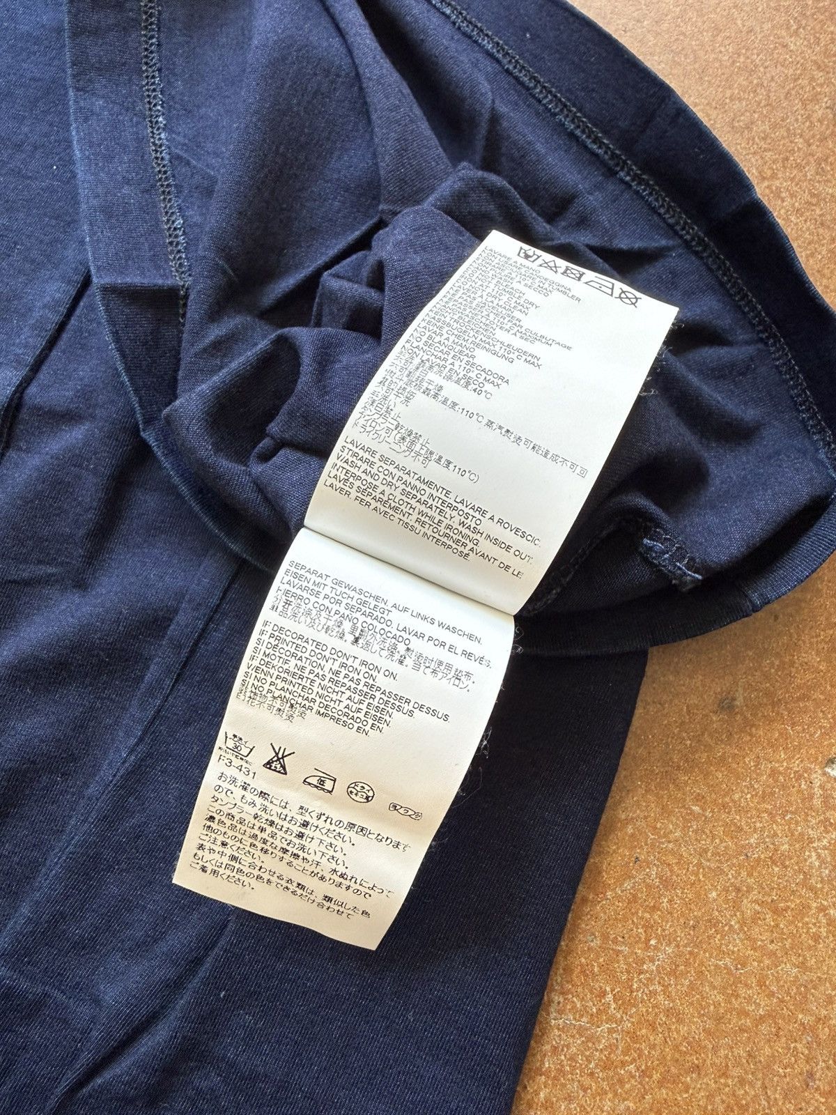 Maison Margiela Maison Margiela Line 10 Basic Tee Navy Large Size US L / EU 52-54 / 3 - 8 Thumbnail