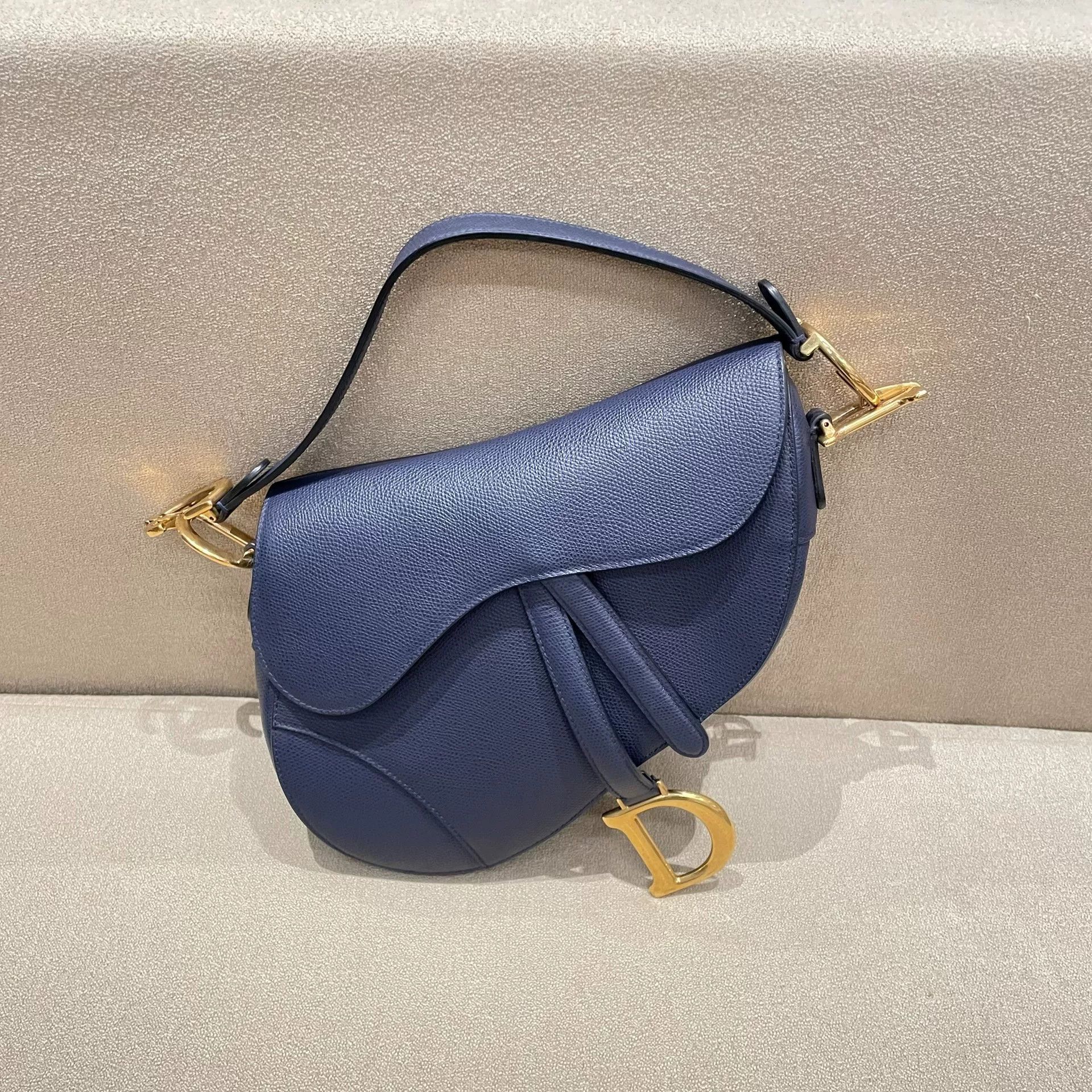 Dior Pre-loved Bag Very good condition Size ONE SIZE - 1 Thumbnail
