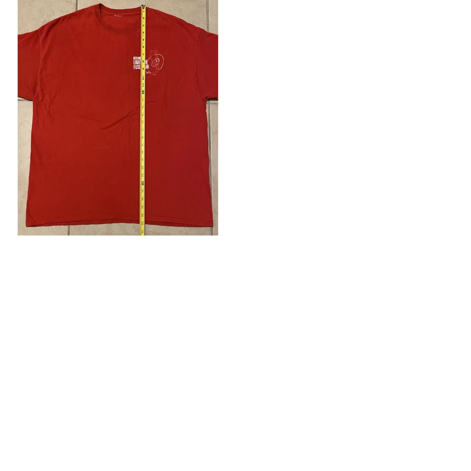 Vintage Vtg Keith Urban 2013 Tour Crew Faded Shirt XL Concert Red Short Sleeve T-Shirt Mens Rock Grunge Vintage Band Tour 2013 USA Country Music George Strait Size US XL / EU 56 / 4 - 9 Thumbnail