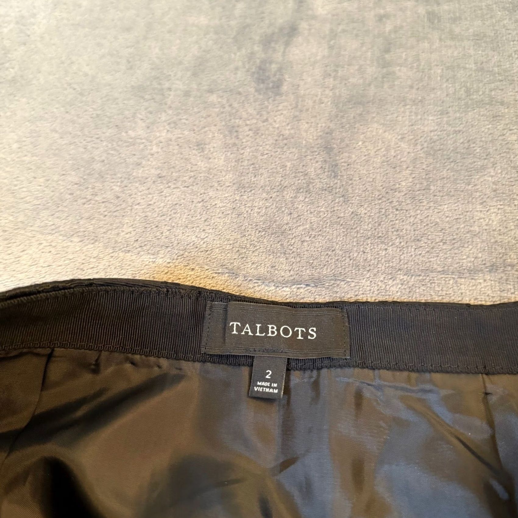 Talbots Talbots Damask Jacquard A-Line Skirt Womens Size 2 Black Pleated Brocade Size 26" / US 2 / IT 38 - 2 Thumbnail