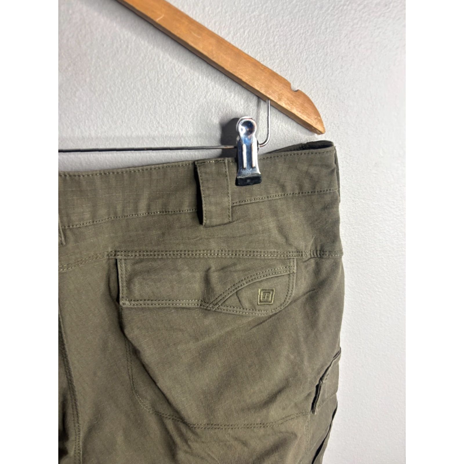Vintage 5.11 Tactical Pants Womens 18 Regular Green Cargo Ripstop Outdoor Hiking Pants Womens 18 Regular Green Cargo Ripstop Outdoor Hiking Size 40" / US 18 - 5 Thumbnail