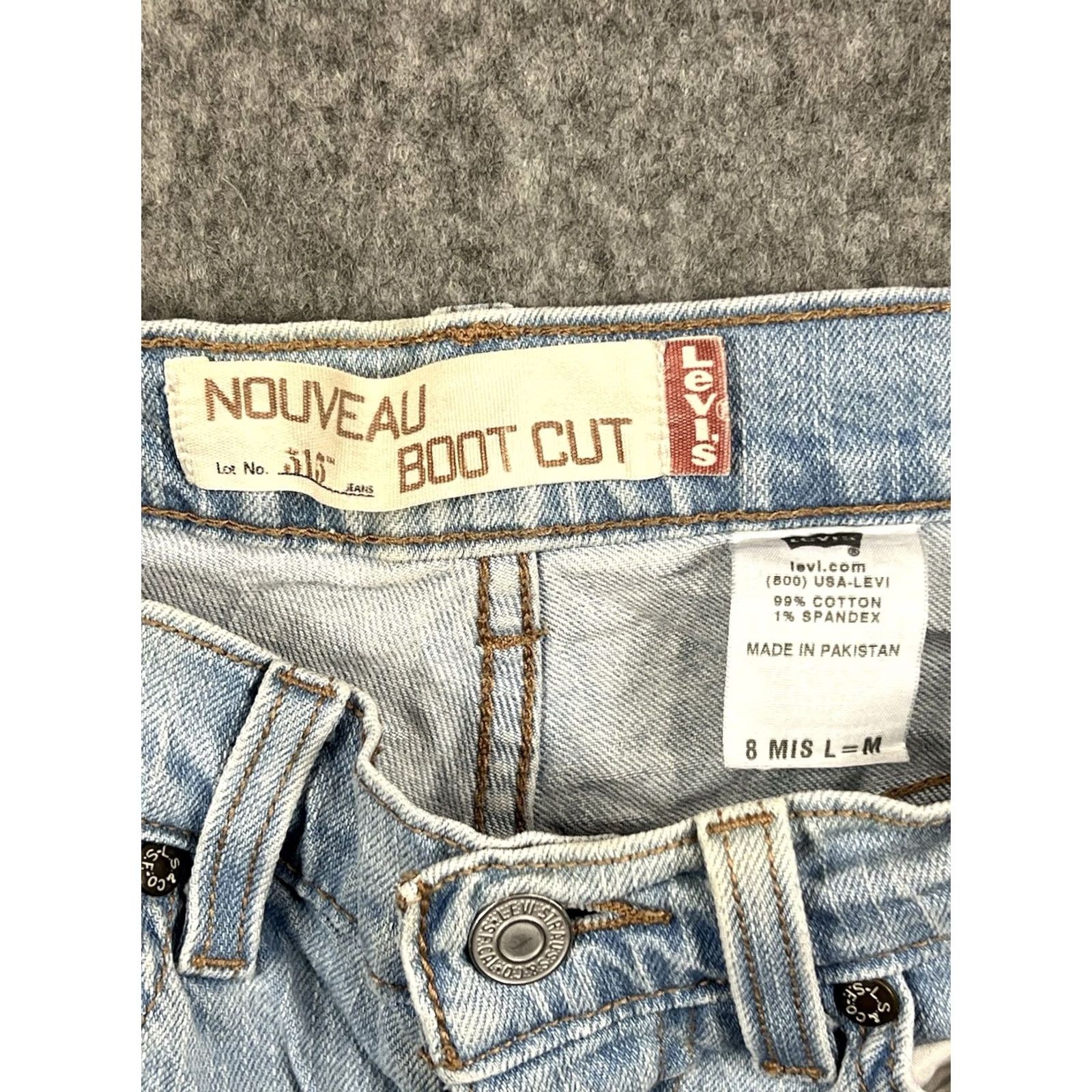 Levi's VINTAGE Levi's 515 Jeans Women's Regular Bootcut Light Wash 29 in Inseam Size 8 Blue Denim Stretch Flare Size 30" / US 8 / IT 44 - 6 Thumbnail