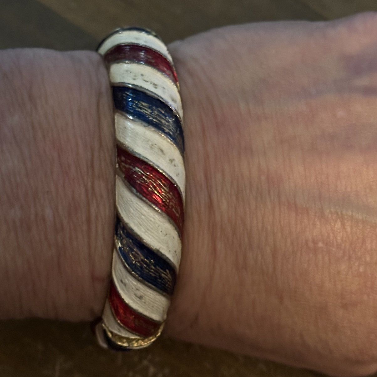 Vintage Vintage red, white and blue enamel hinged bangle bracelet Size ONE SIZE - 4 Thumbnail