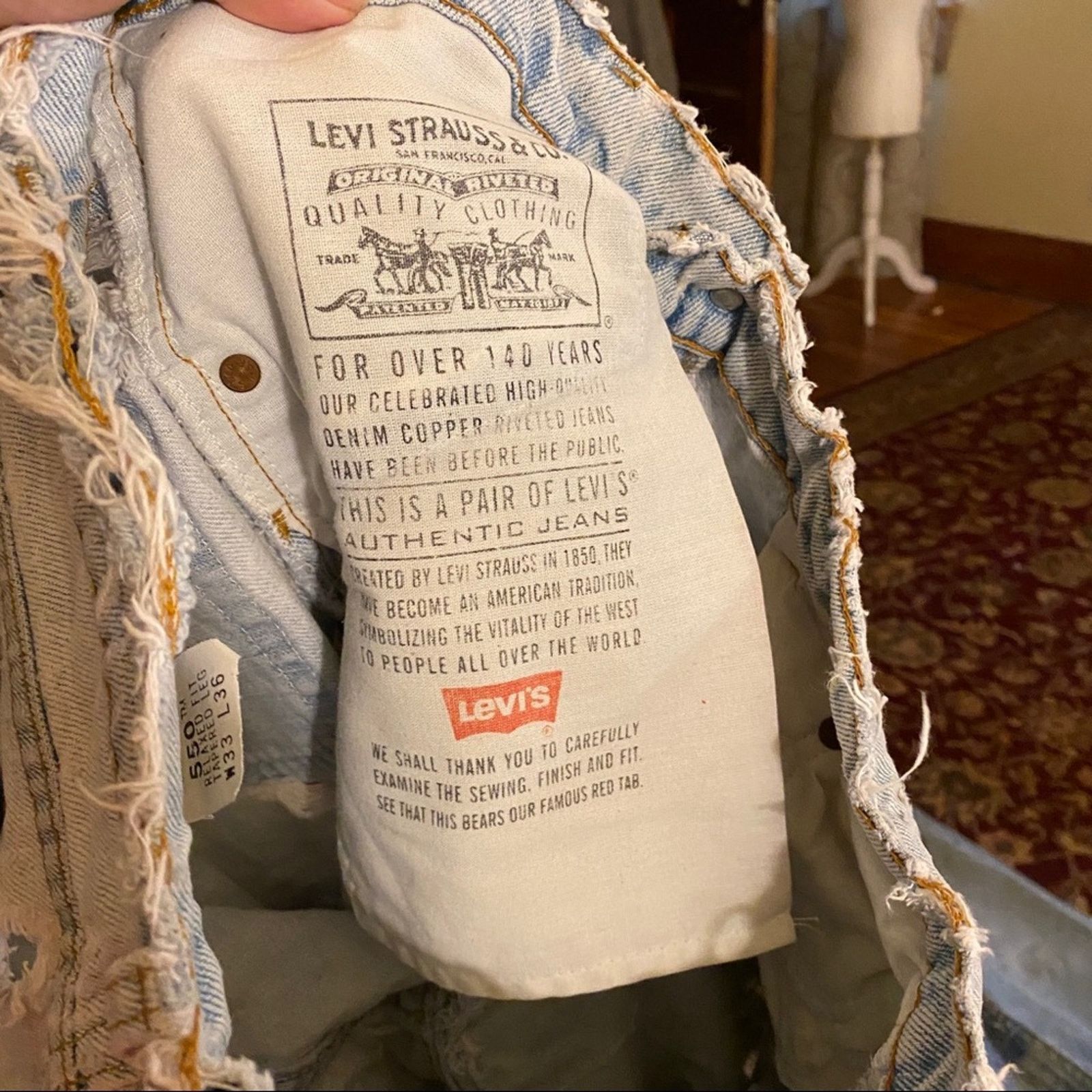 Levi's VNTG LEVIS destroyed high waisted mom jeans 33x36 grunge Size 33" - 10 Thumbnail