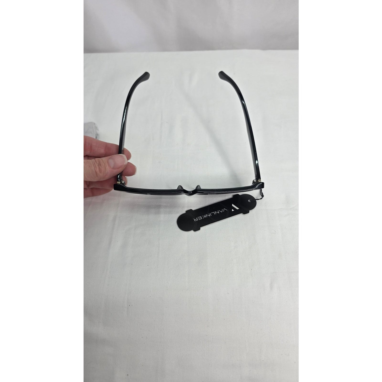 Other VANLINKER Trendy Polarized Black Cat Eye Sunglasses Size ONE SIZE - 7 Thumbnail