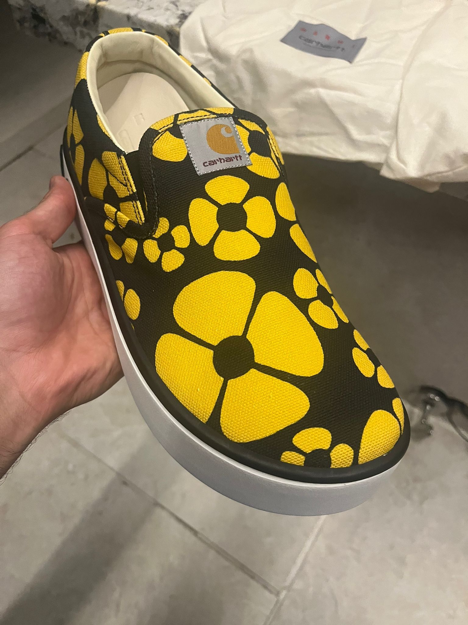 Carhartt × Marni Carhartt Paw Sunflower Slip On Sneakers in Black, Yellow Size US 9 / EU 42 - 4 Thumbnail