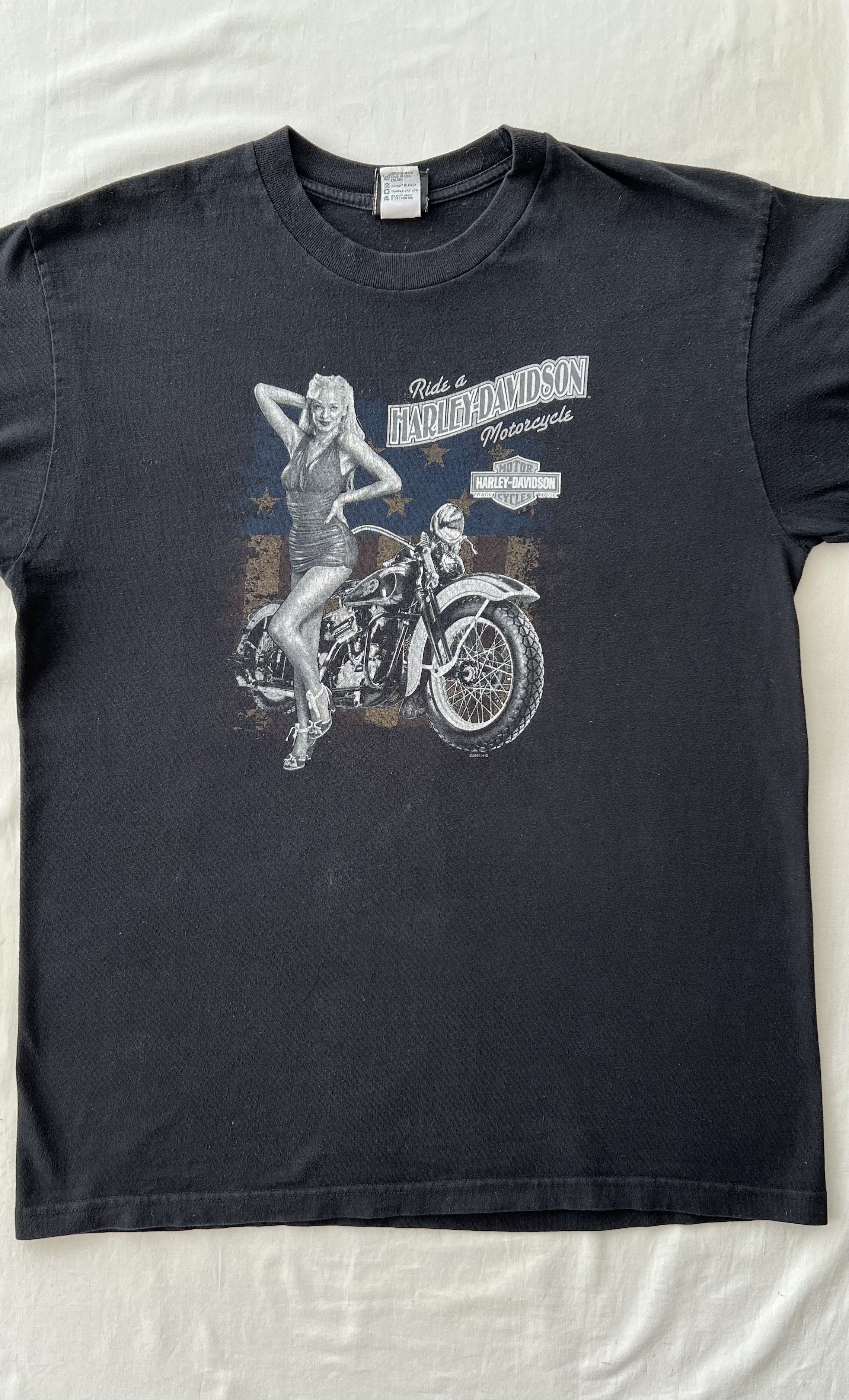 Harley Davidson Vintage 2008 Harley Davidson Sexy Girl Bahamas T-shirt Size US XL / EU 56 / 4 - 5 Thumbnail