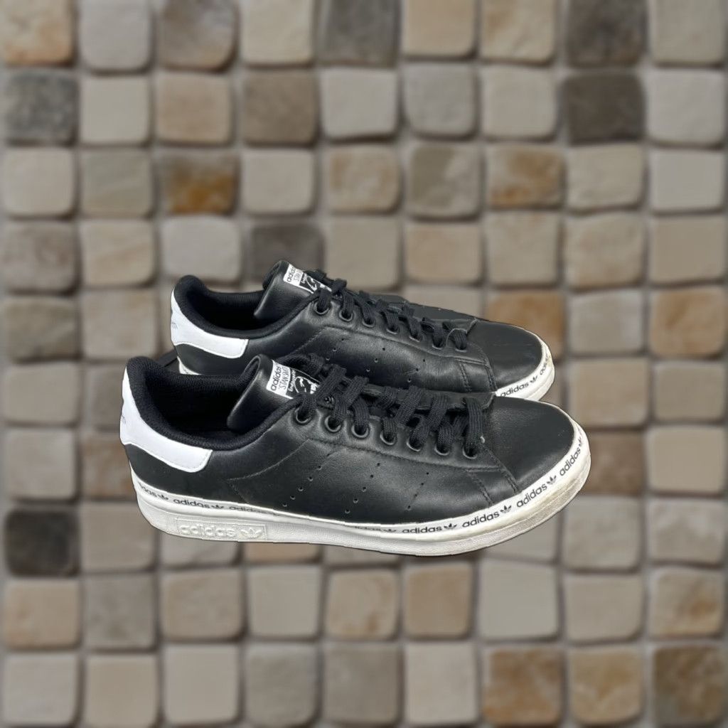 VINTAGE Adidas Stan Smith Shoes Women Size Leather Low Top