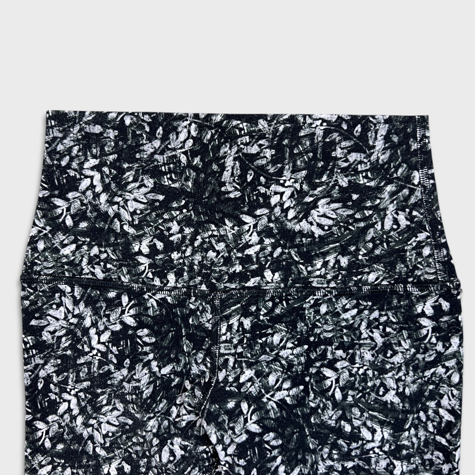 Lululemon Lululemon Align High-Rise Crop 21 Pants Floral Yoga Leggings Size 26" / US 2 / IT 38 - 2 Thumbnail