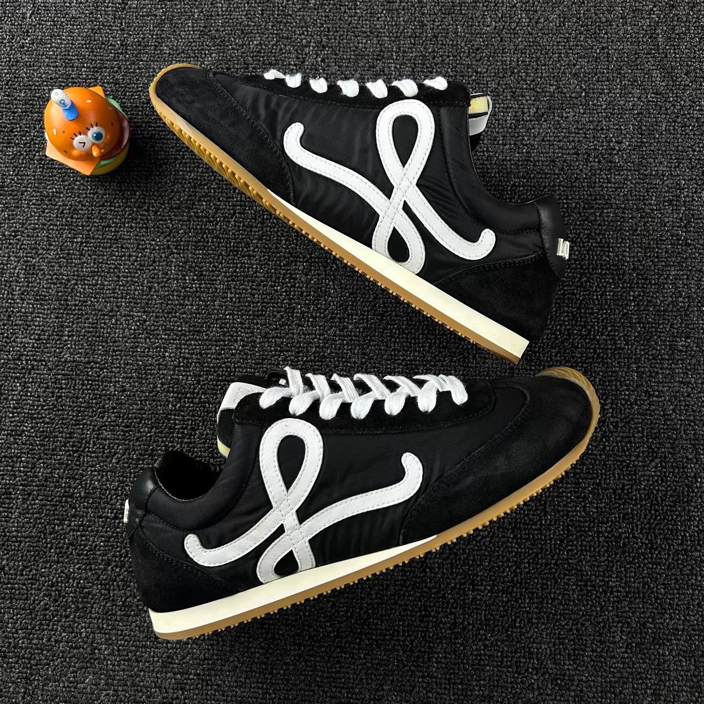 Loewe LOEWE Runner 2.0 Black Trainer Size 40 Size US 7 / EU 40 - 4 Thumbnail