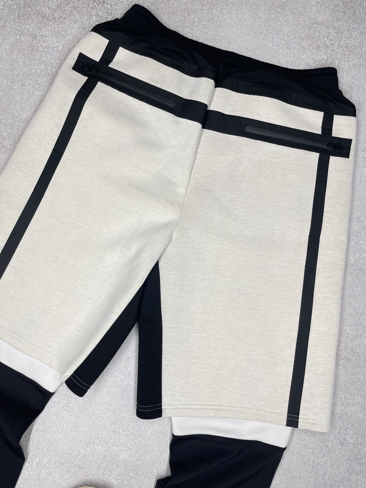Puma Mens Puma x UEG Sweatshorts 2 in 1 and Leggings Mars Size L Size US 34 / EU 50 - 8 Thumbnail