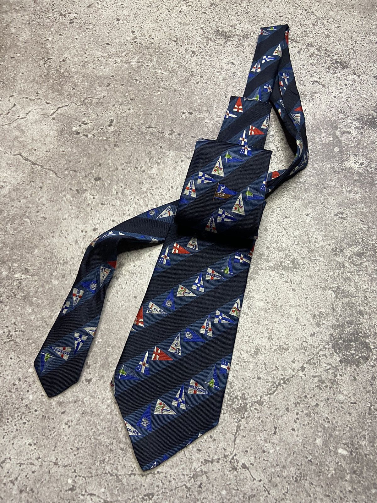 Louis Vuitton Vintage Louis Vuitton Cup Silk Tie Size ONE SIZE - 2 Thumbnail