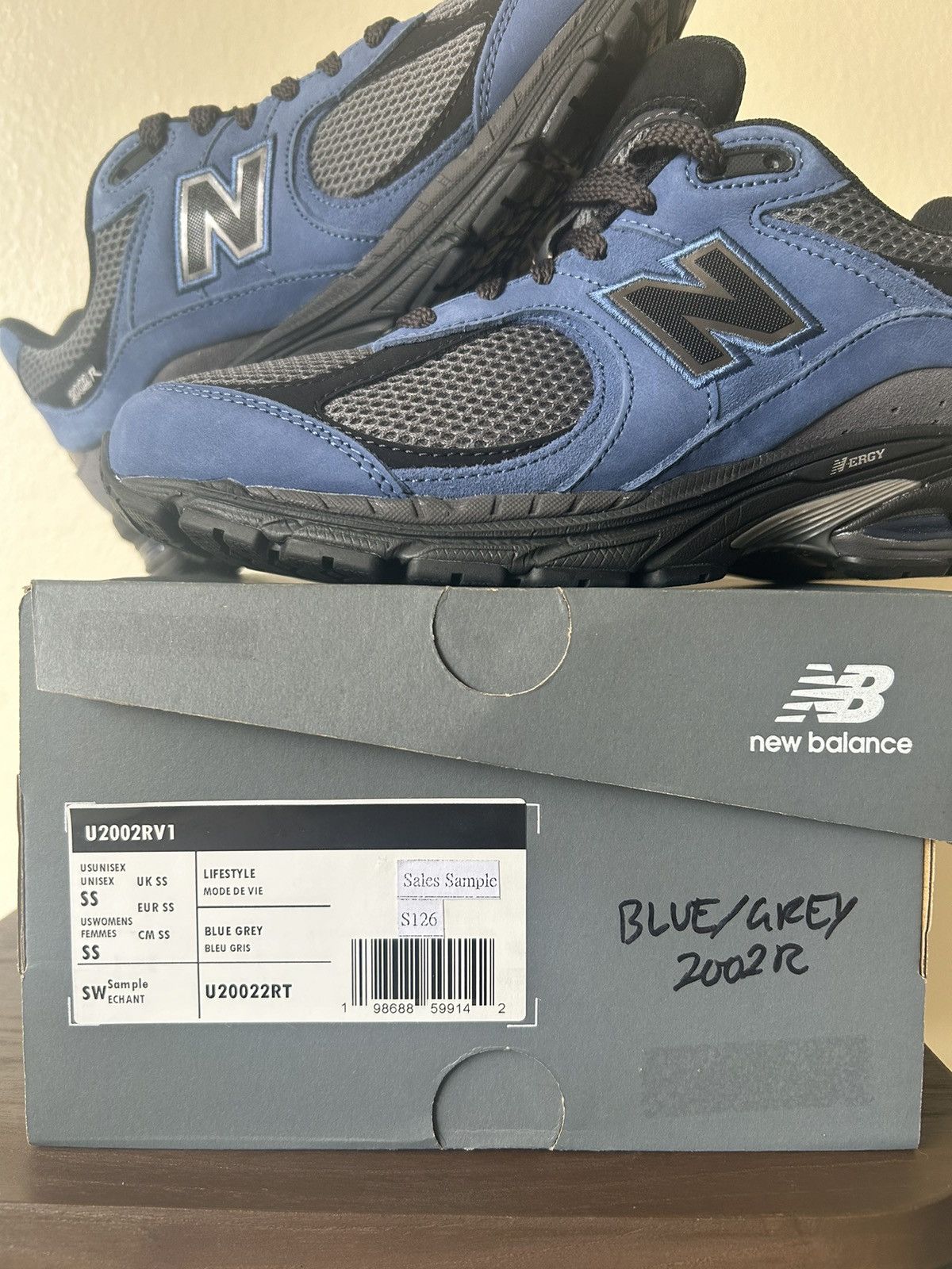 New Balance New Balance 2002R Sneaker Size US 9 / EU 42 - 8 Thumbnail