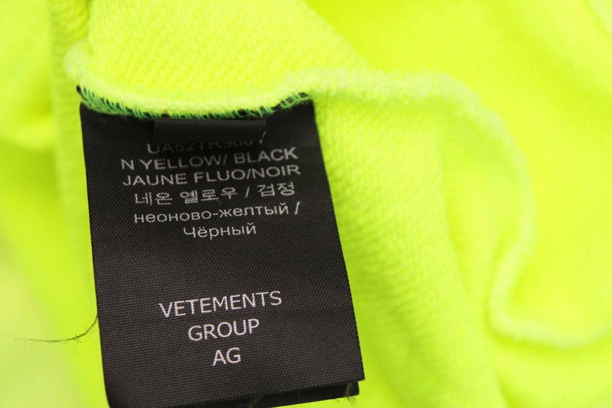 Vetements M Vetements CITY METAL yellow LOGO oversized hoodie Size US M / EU 48-50 / 2 - 11 Thumbnail