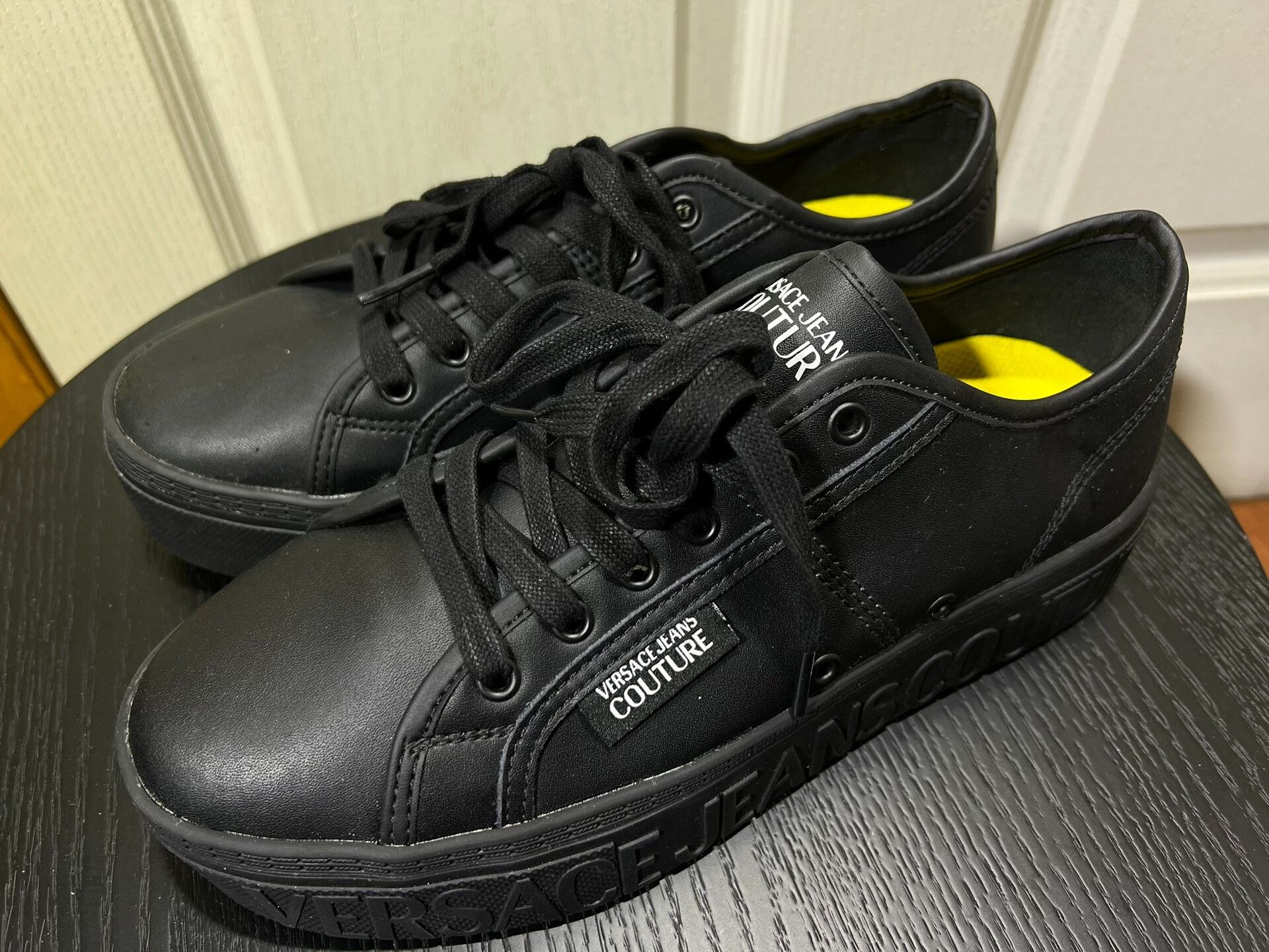 Versace Versace Men's Leather Casual Sneakers Size US 7 / EU 40 - 1 Thumbnail