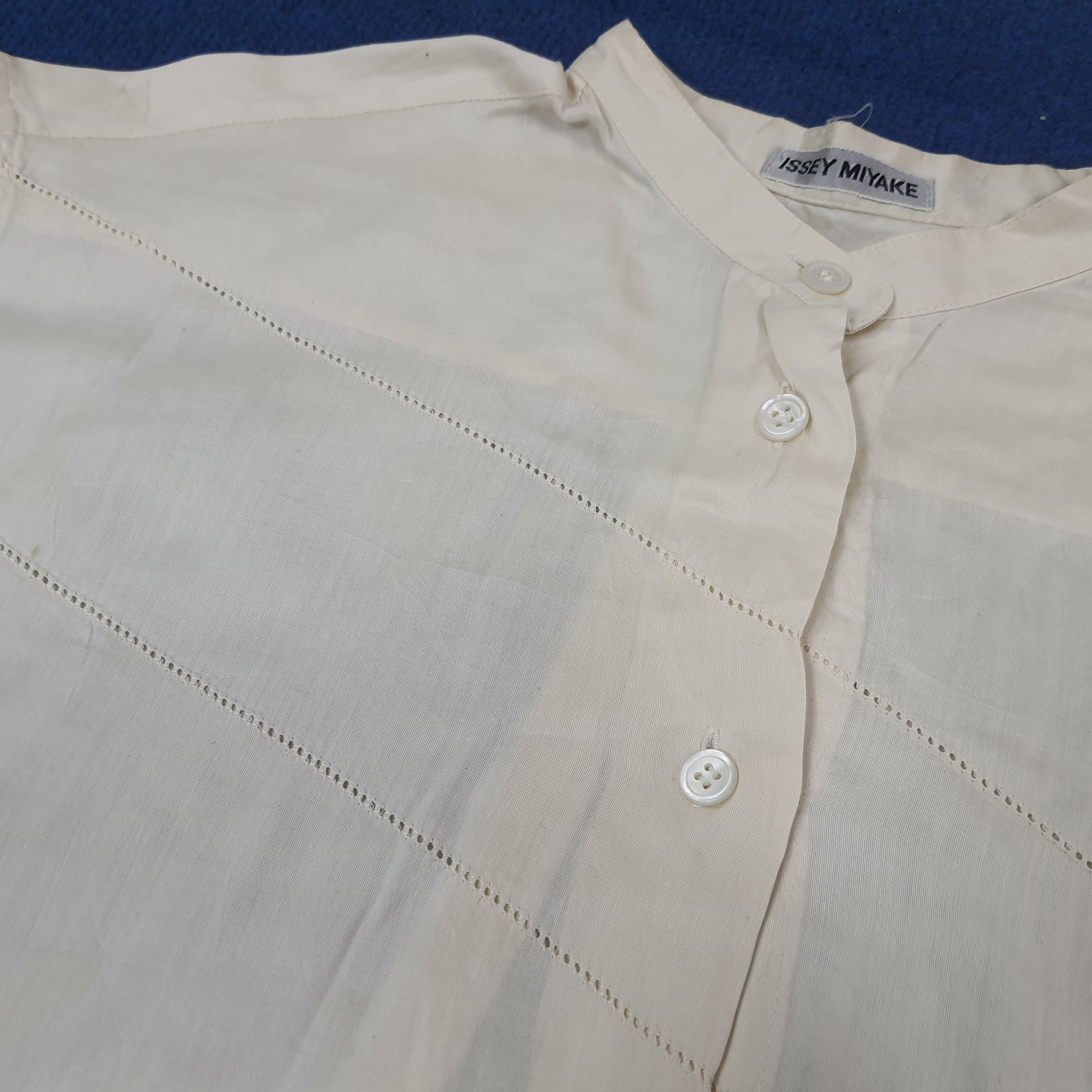 Issey Miyake Vintage Issey Miyake Japan Designer Button Up Shirt C223N53 Size US M / EU 48-50 / 2 - 3 Thumbnail