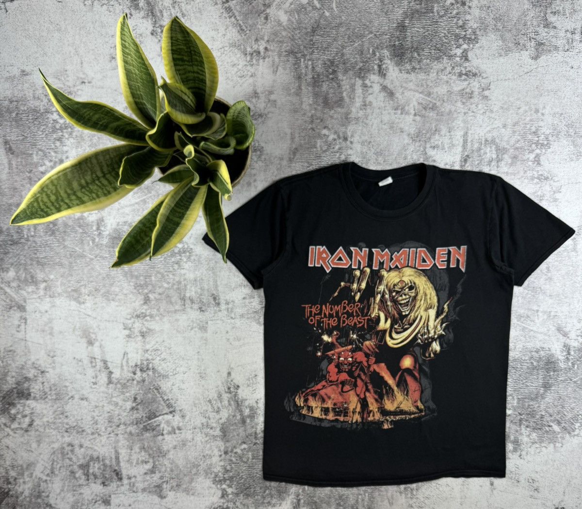 Iron Maiden Iron Maiden Men’s Metal Rock Tour Rap Faded Merch Devil Band T Shirt Jersey Size US L / EU 52-54 / 3 - 1 Thumbnail