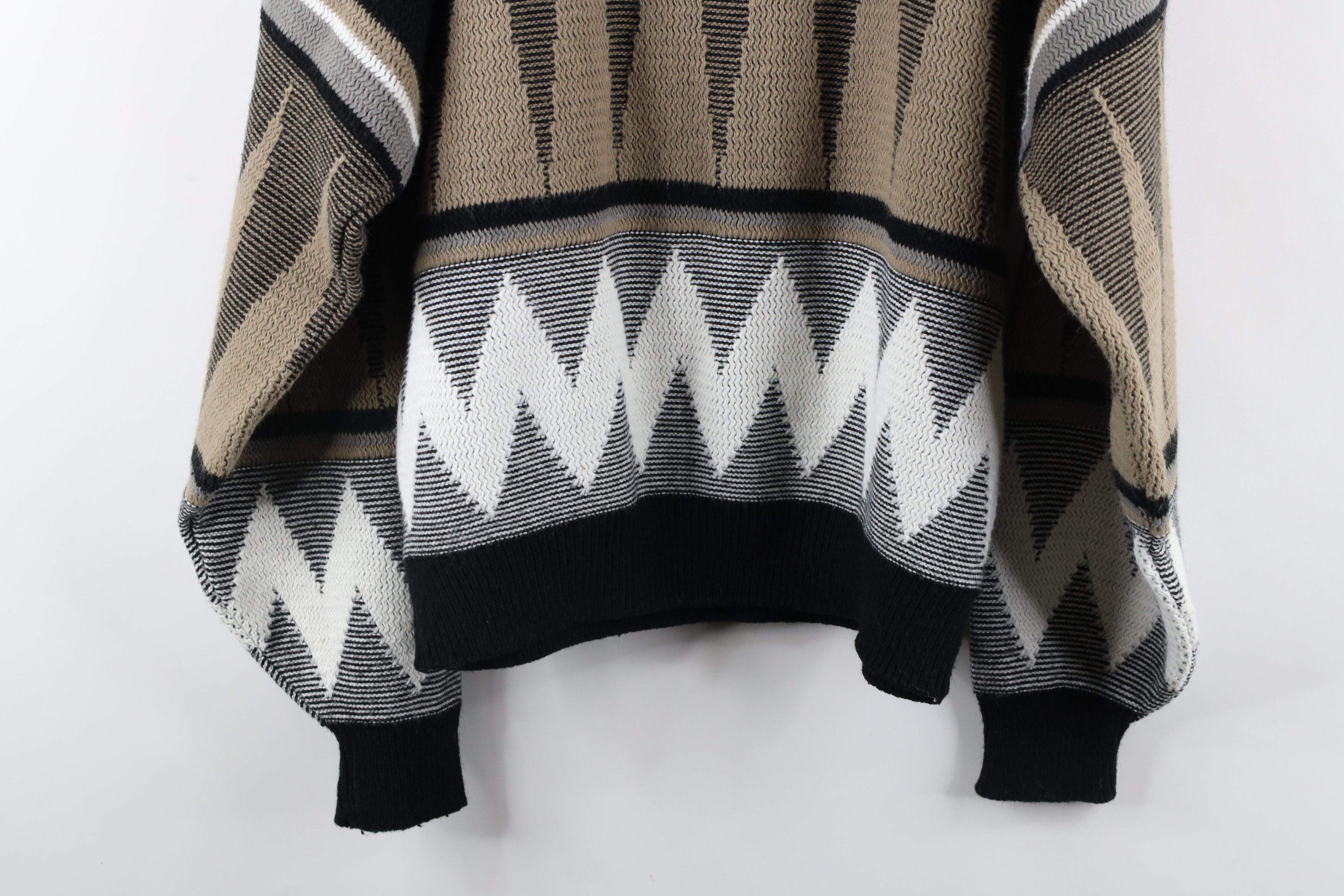 Vintage Vintage 90s Coogi Style Zig Zag Knit Crewneck Sweater USA Size L / US 10 / IT 46 - 10 Thumbnail