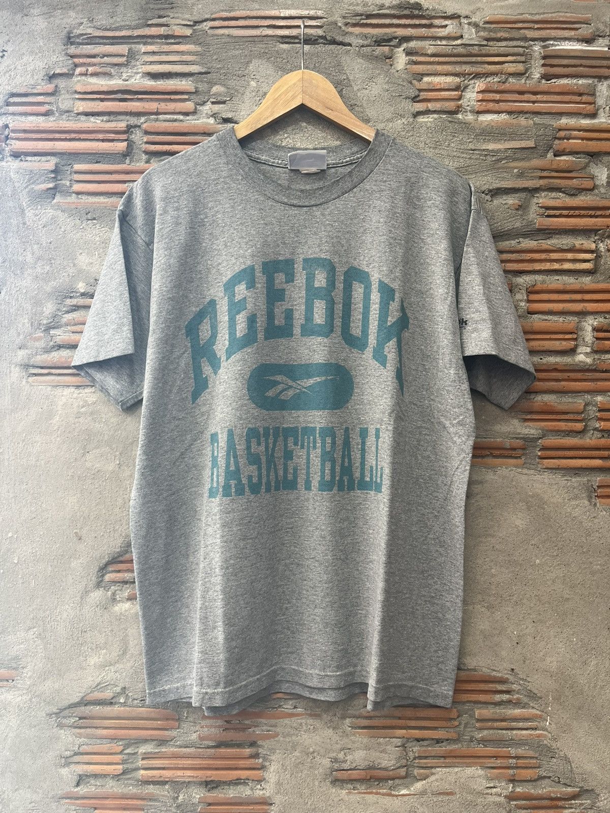 Reebok Vijtage REEBOK BasketBall 90’s Tshirt Size US XL / EU 56 / 4 - 2 Thumbnail