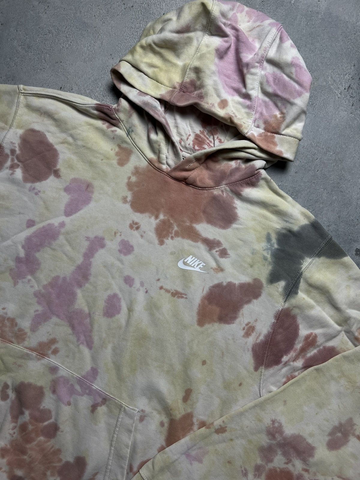 Nike Nike Tie Dye Hoodie Sweatshirt y2k Hype Opium Streetwear Size US L / EU 52-54 / 3 - 6 Thumbnail