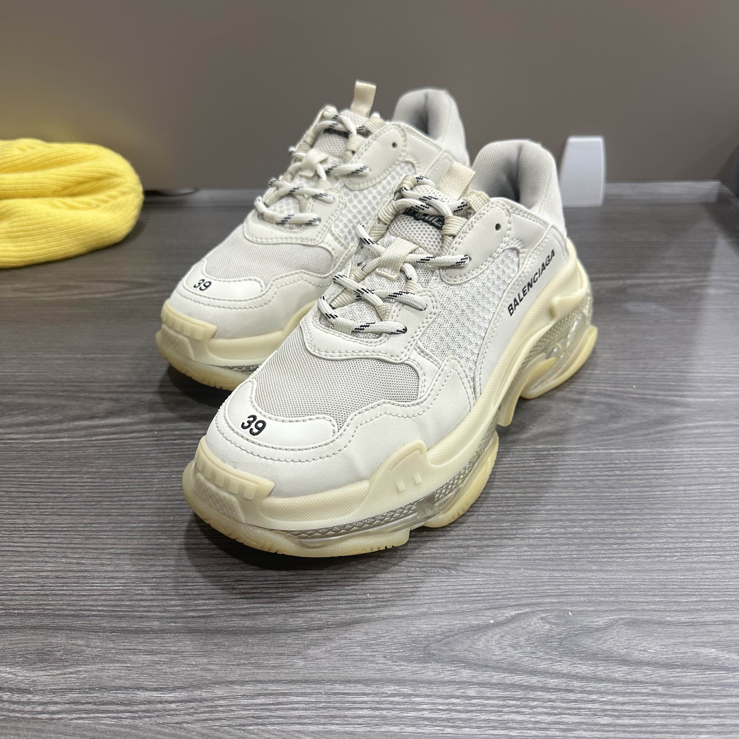 Balenciaga Balenciaga Triple S Sneaker Beige Clear Sole Size 42 NO 