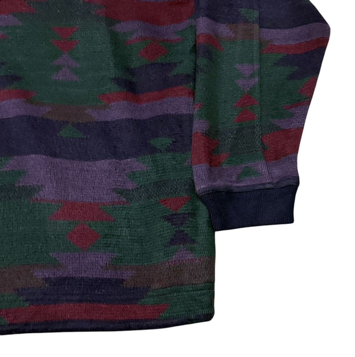 Billabong Vintage Billabong Native Design Turtleneck Fleece Jacket Size US L / EU 52-54 / 3 - 3 Thumbnail