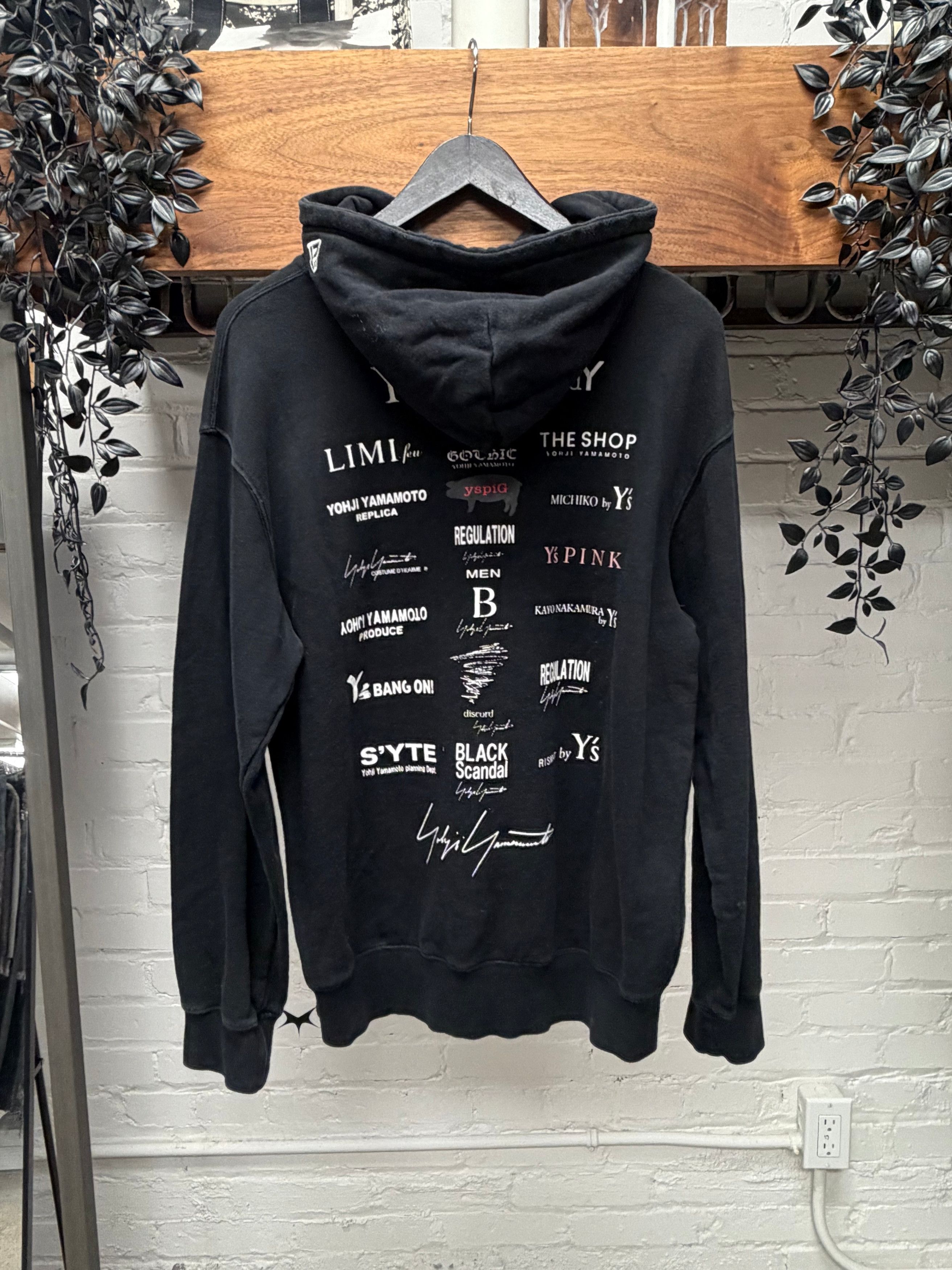 Yohji Yamamoto Yohji Yamamoto x New Era ‘Brand Iconography’ Black Pullover Hoodie Size US L / EU 52-54 / 3 - 4 Thumbnail
