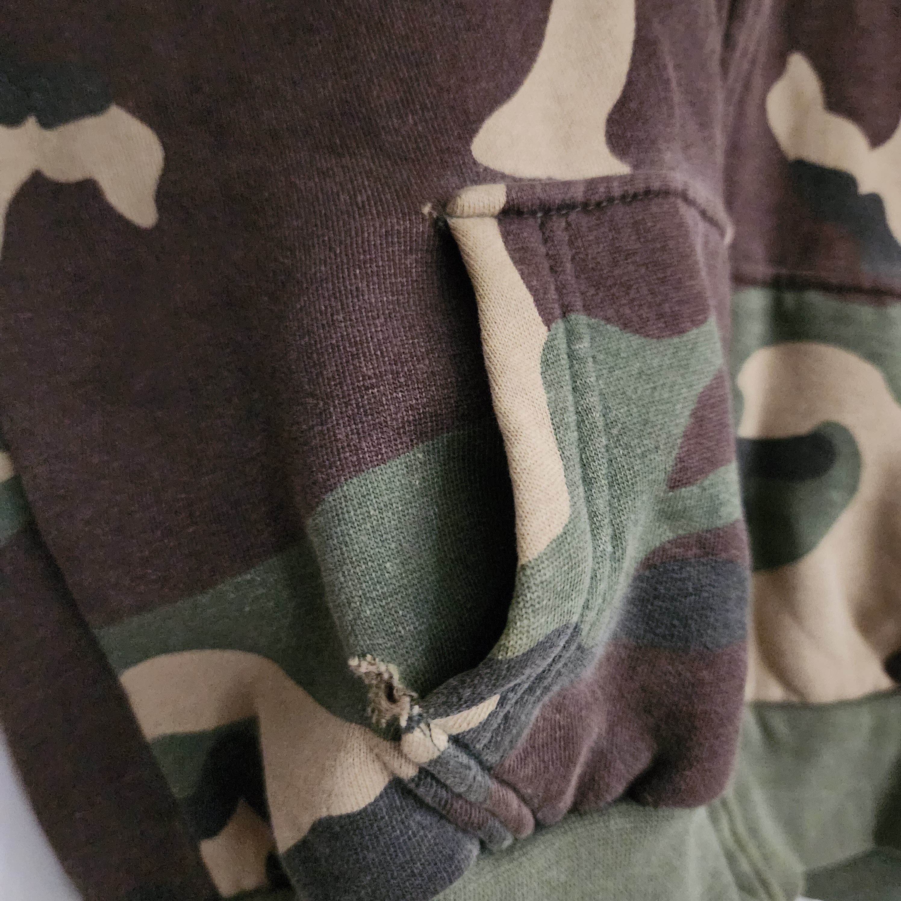 I Love NY Vintage CLAW Money Graffiti NYC Camo Claw Crop Top Hoodie Size S / US 4 / IT 40 - 3 Thumbnail