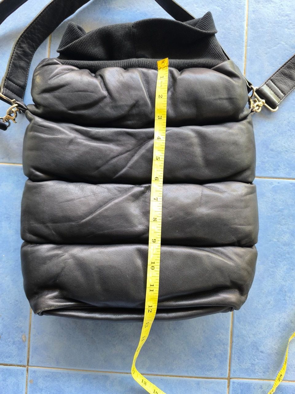 Yohji Yamamoto Kawa-kawa Leather Puffer Sling Bag Size ONE SIZE - 12 Thumbnail