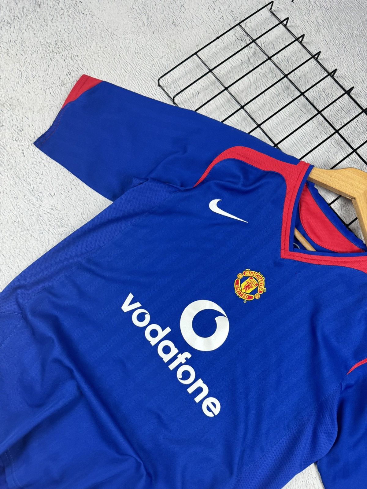 Nike × Vintage Vintage Manchester United 2005/06 Nike Jersey Blokcore S sz Size US S / EU 44-46 / 1 - 3 Thumbnail