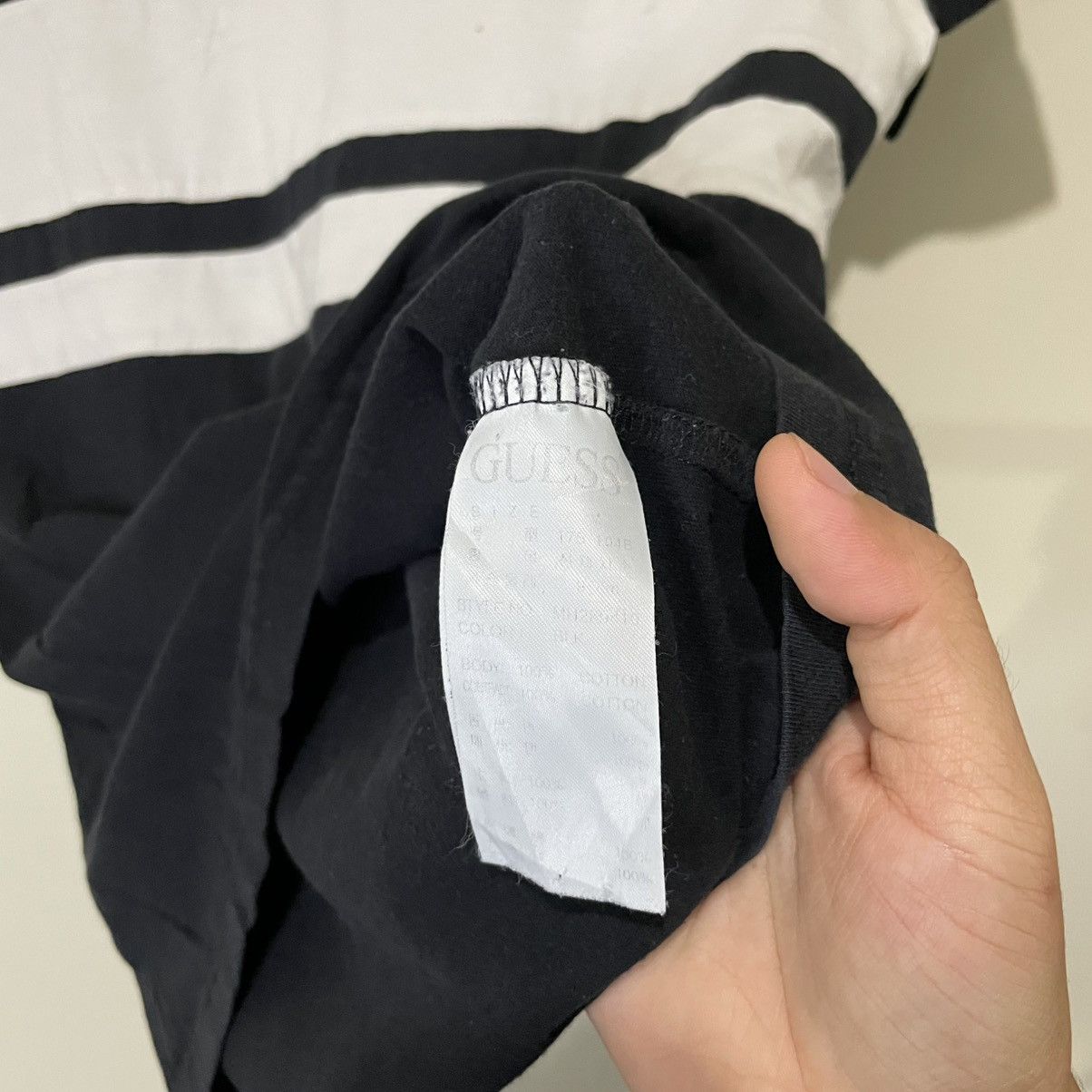 Guess Guess black & white t-shirt Size US S / EU 44-46 / 1 - 5 Thumbnail