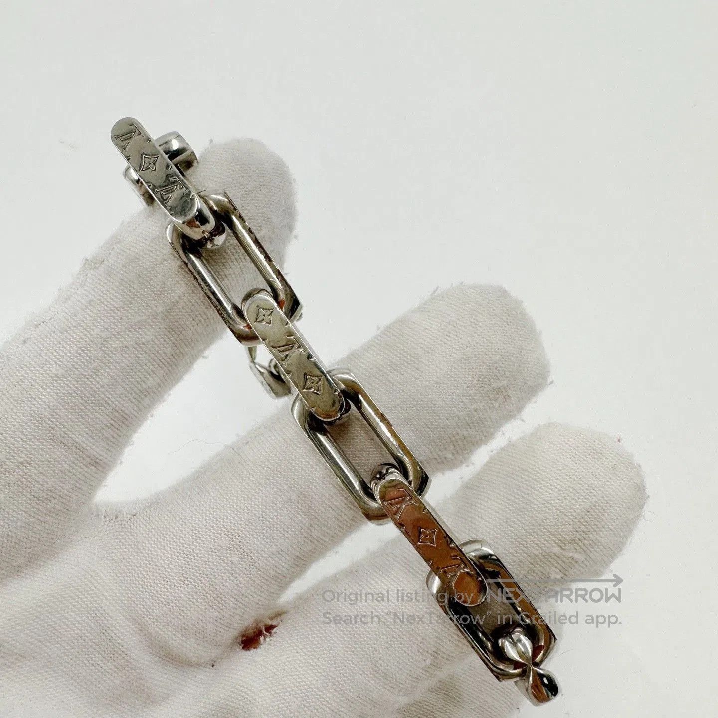 Louis Vuitton Louis Vuitton Silver Cuban Bamboo Logo Bracelet. Size ONE SIZE - 3 Thumbnail