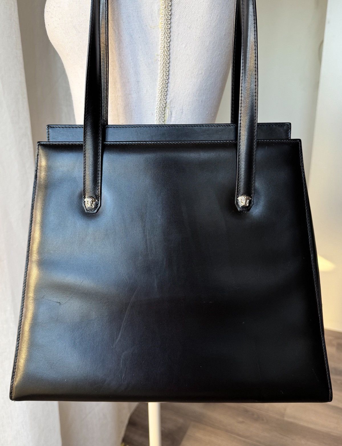 Versace Gianni Versace black leather bag Versace Medusa head Size ONE SIZE - 7 Thumbnail